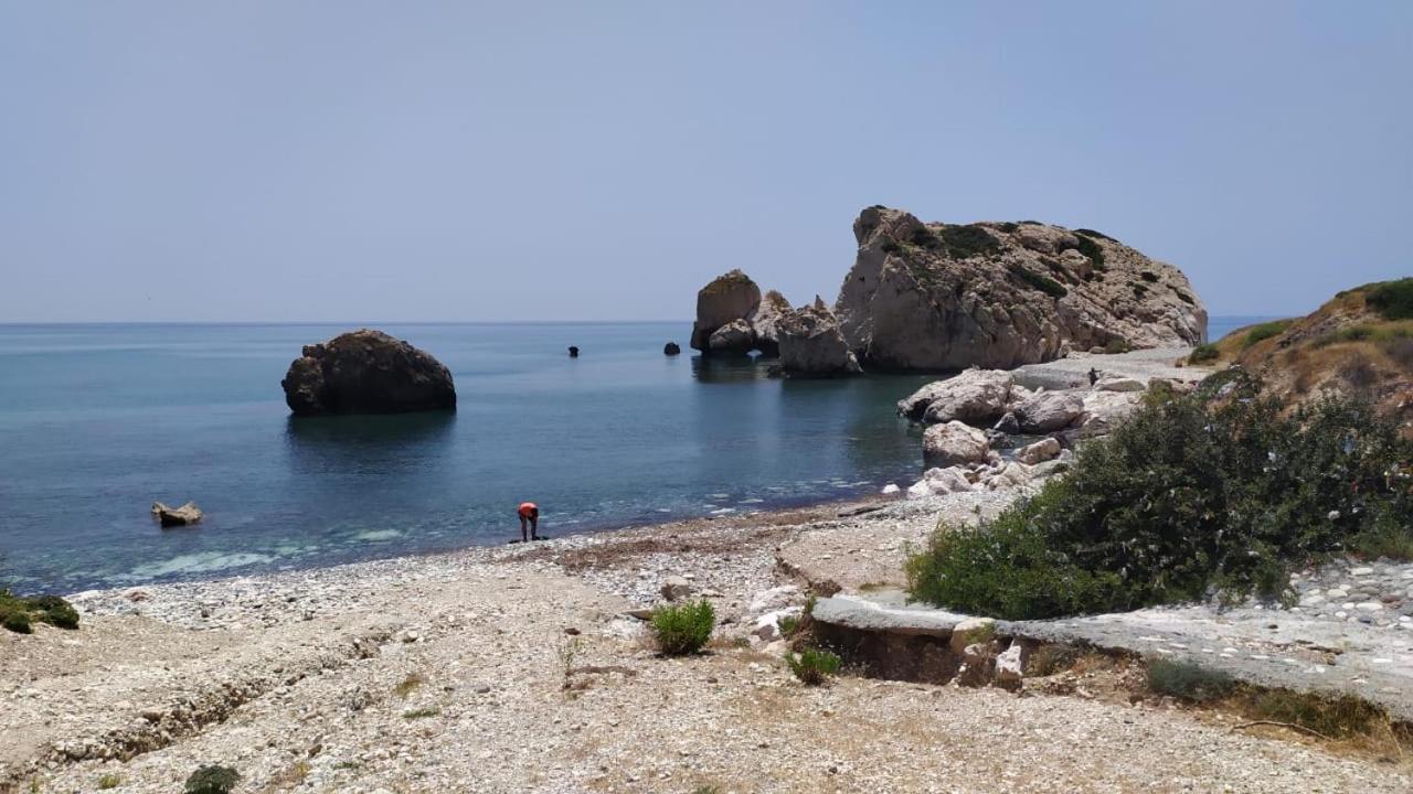 Isabella Townhouse Villa Paphos Bagian luar foto